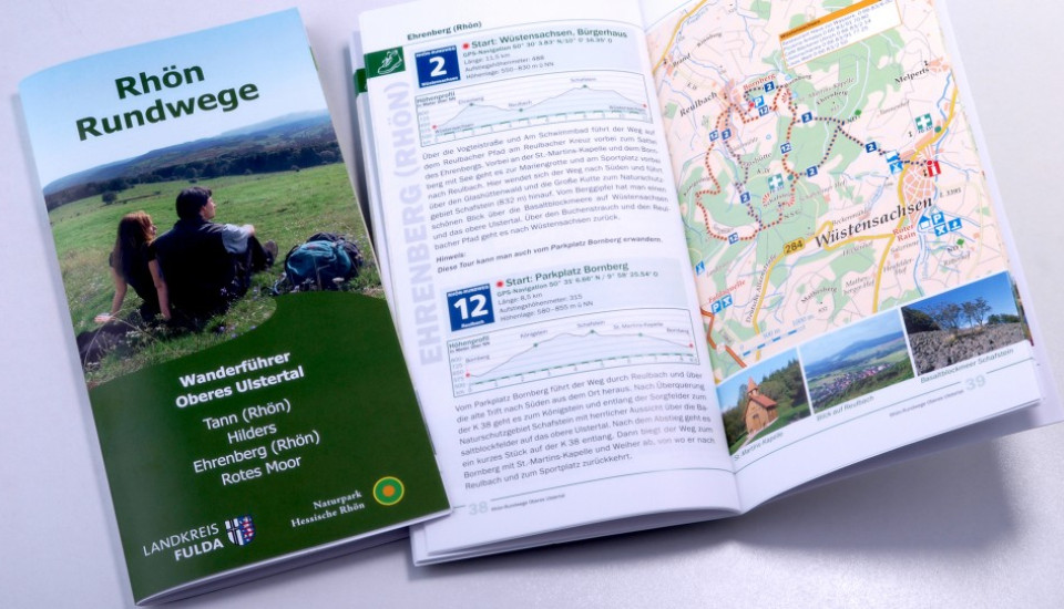 Wanderführer & Kartenmaterial